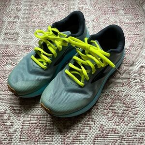 Brooks Sneakers size 7.5